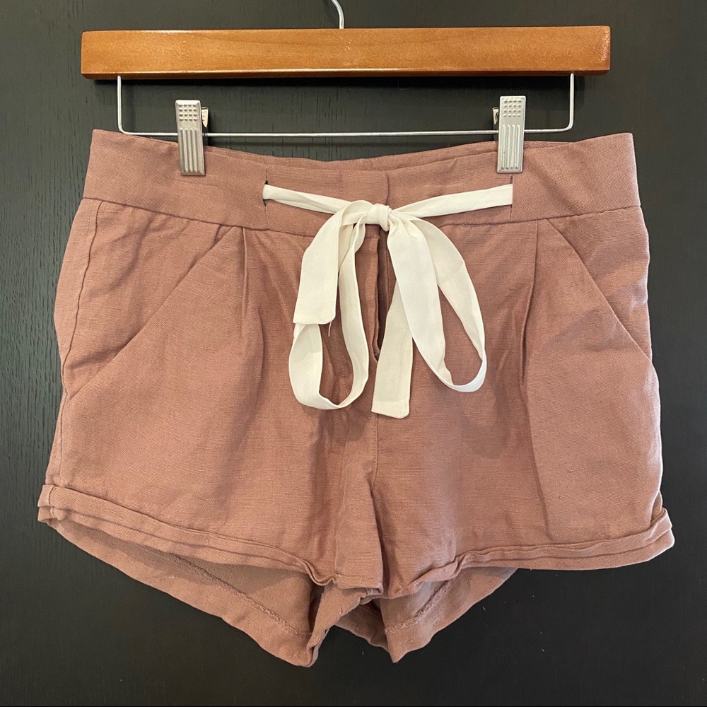 Shorts With White Adjustable String - image 1